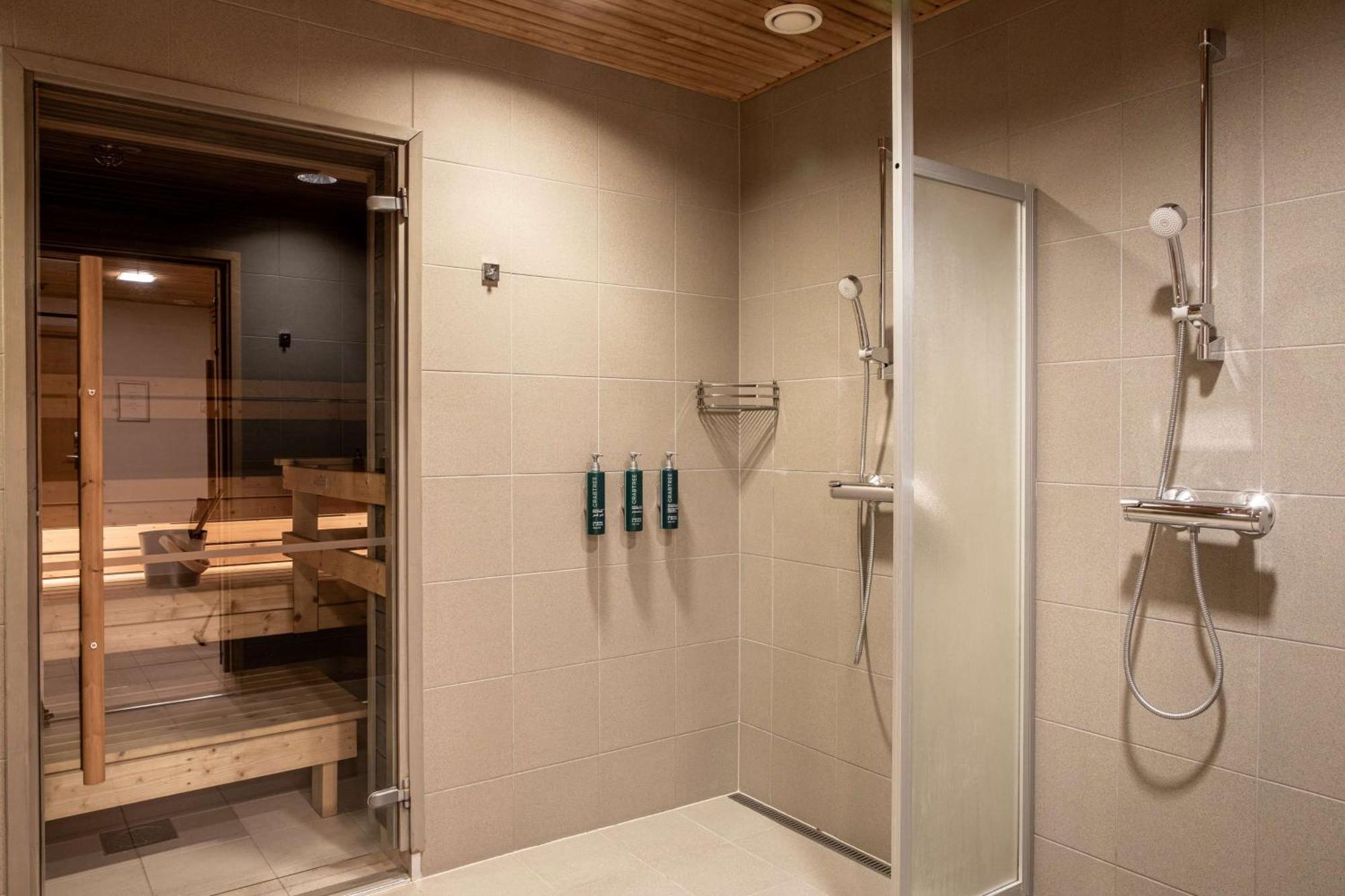 Hilton Helsinki Airport Hotel Вантаа Екстериор снимка