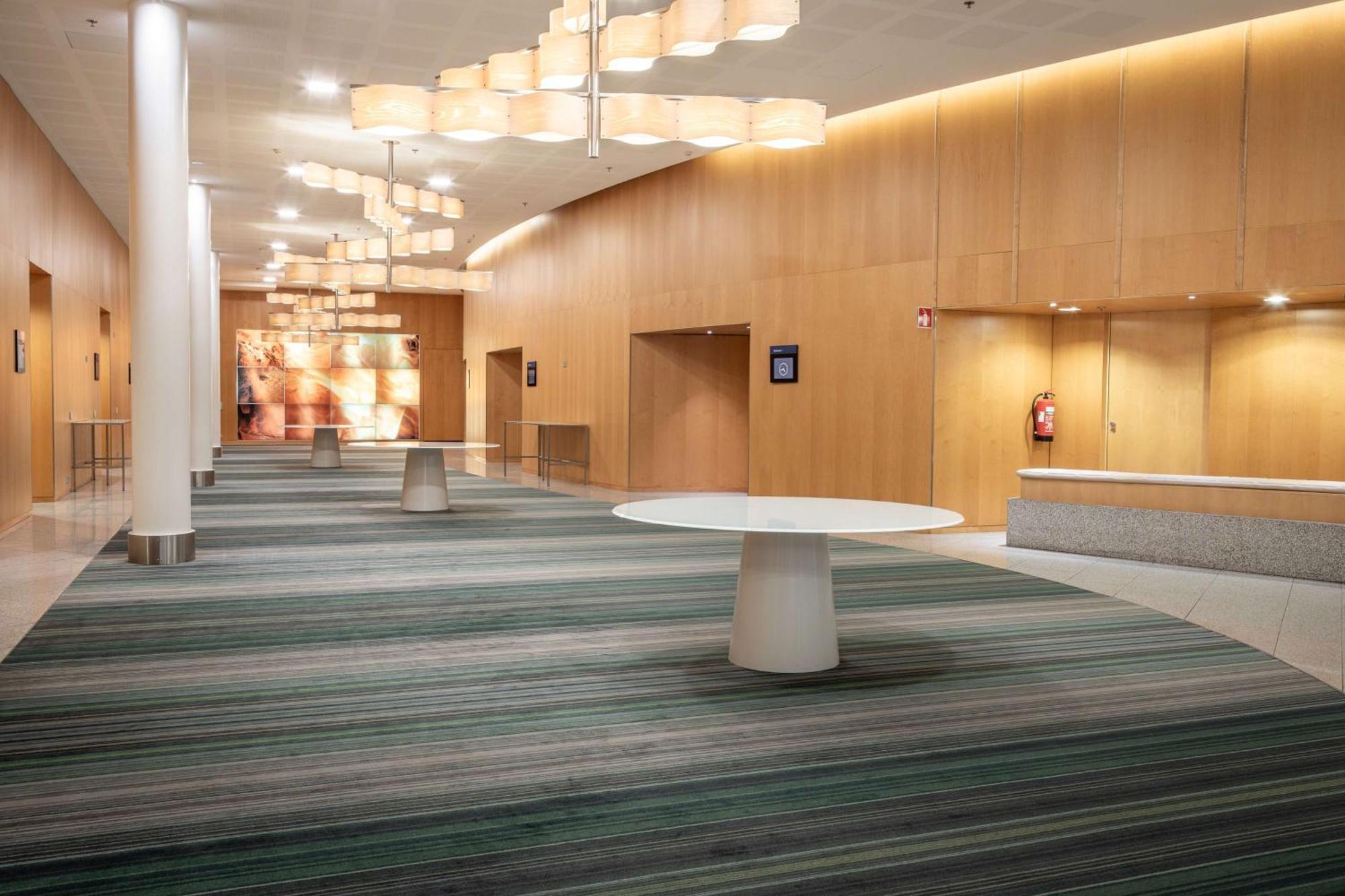 Hilton Helsinki Airport Hotel Вантаа Екстериор снимка