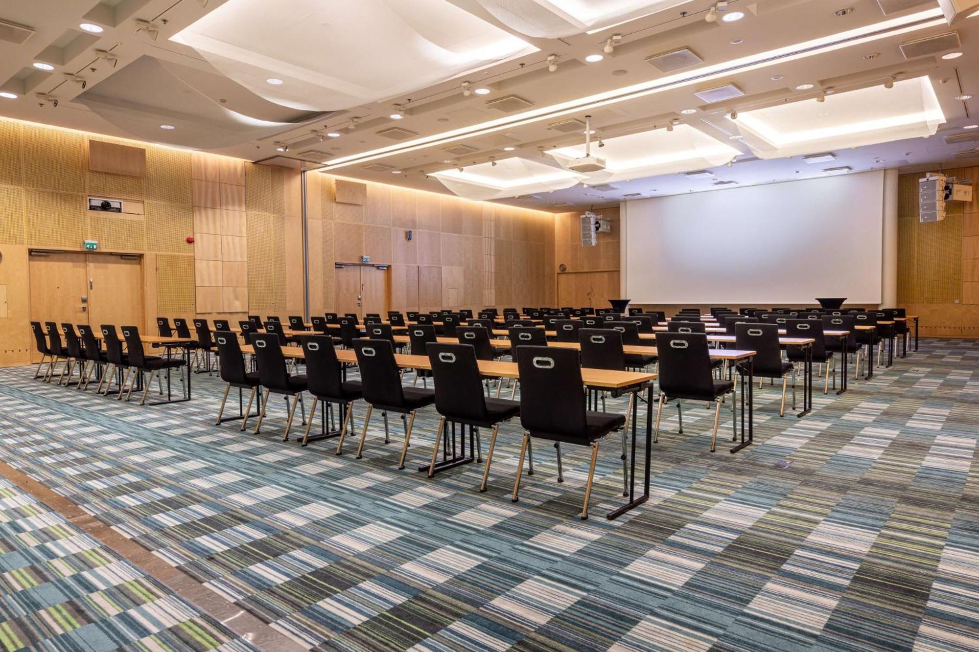 Hilton Helsinki Airport Hotel Вантаа Екстериор снимка