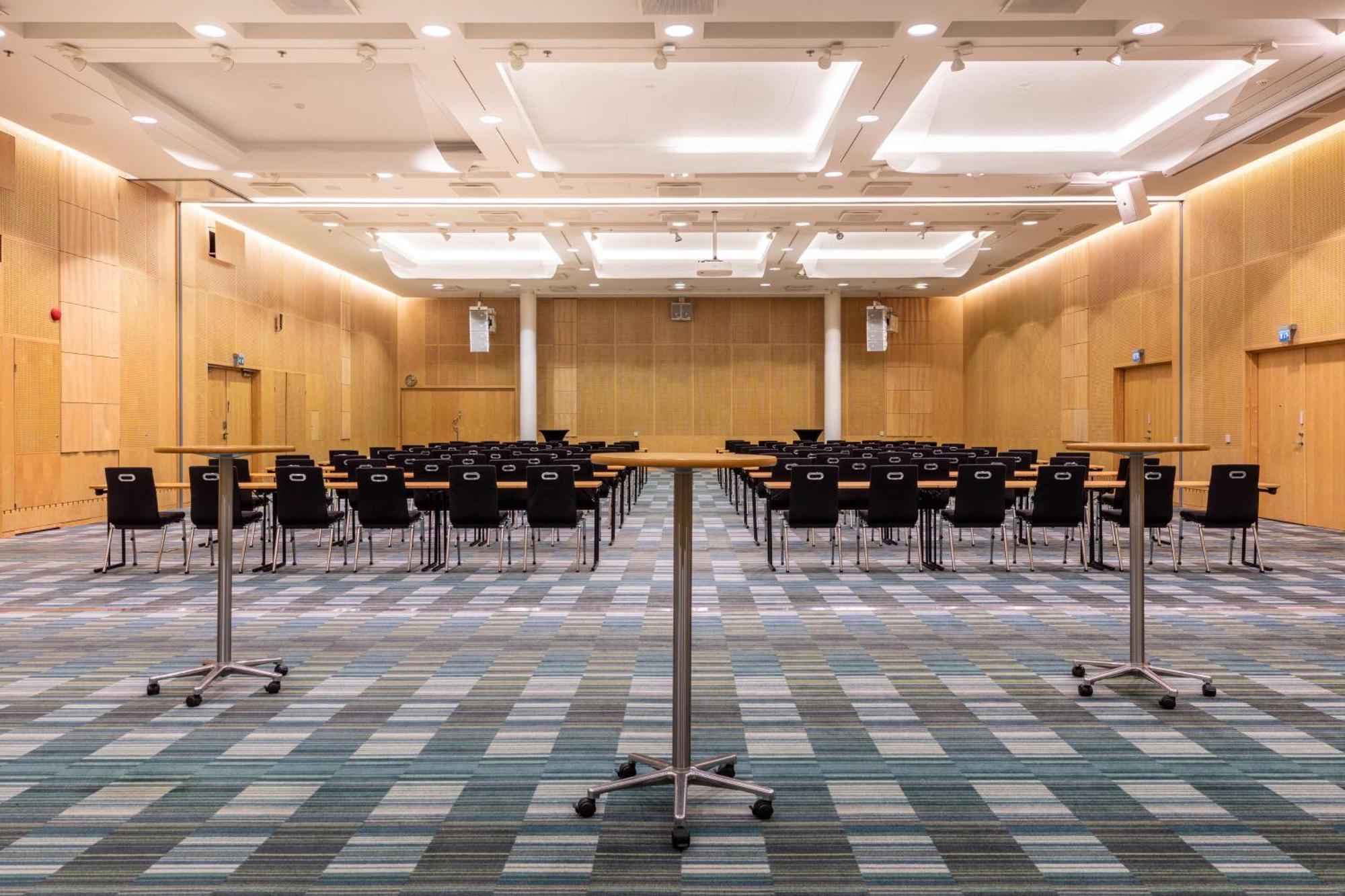 Hilton Helsinki Airport Hotel Вантаа Екстериор снимка