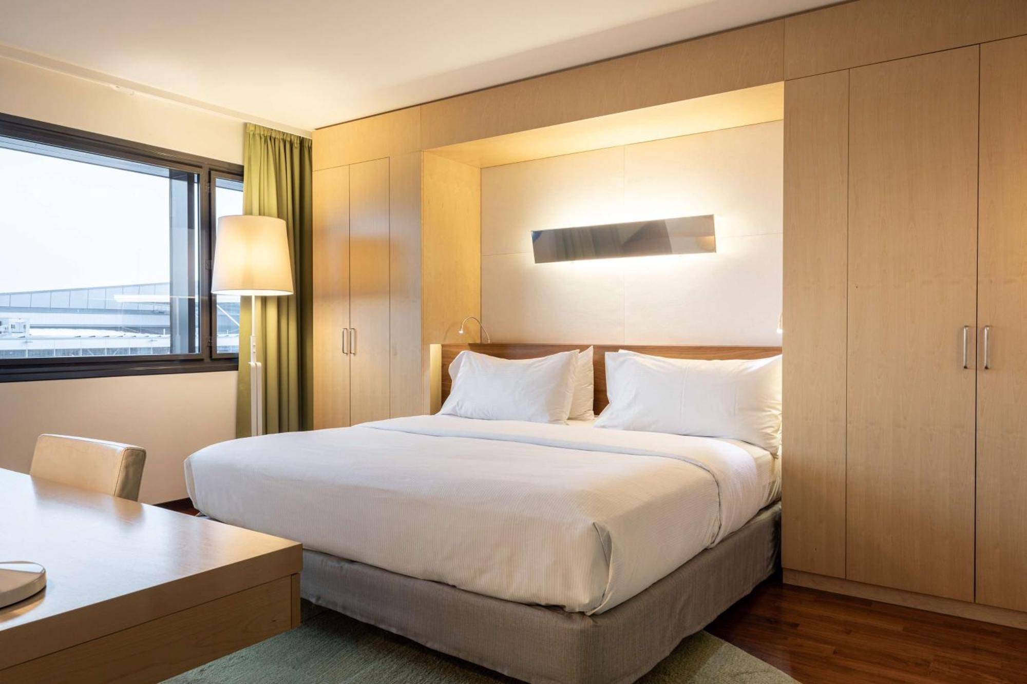 Hilton Helsinki Airport Hotel Вантаа Екстериор снимка