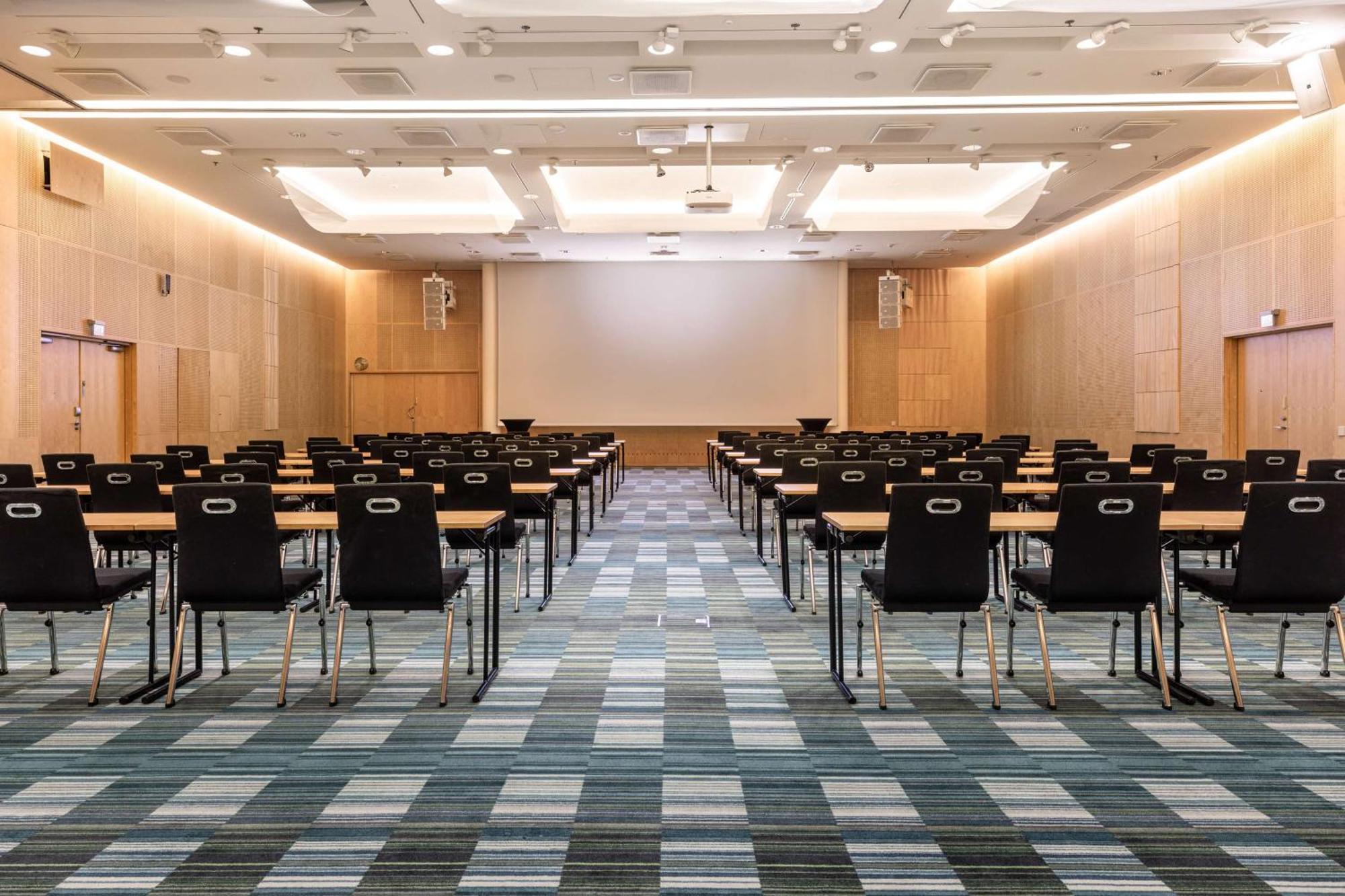 Hilton Helsinki Airport Hotel Вантаа Екстериор снимка