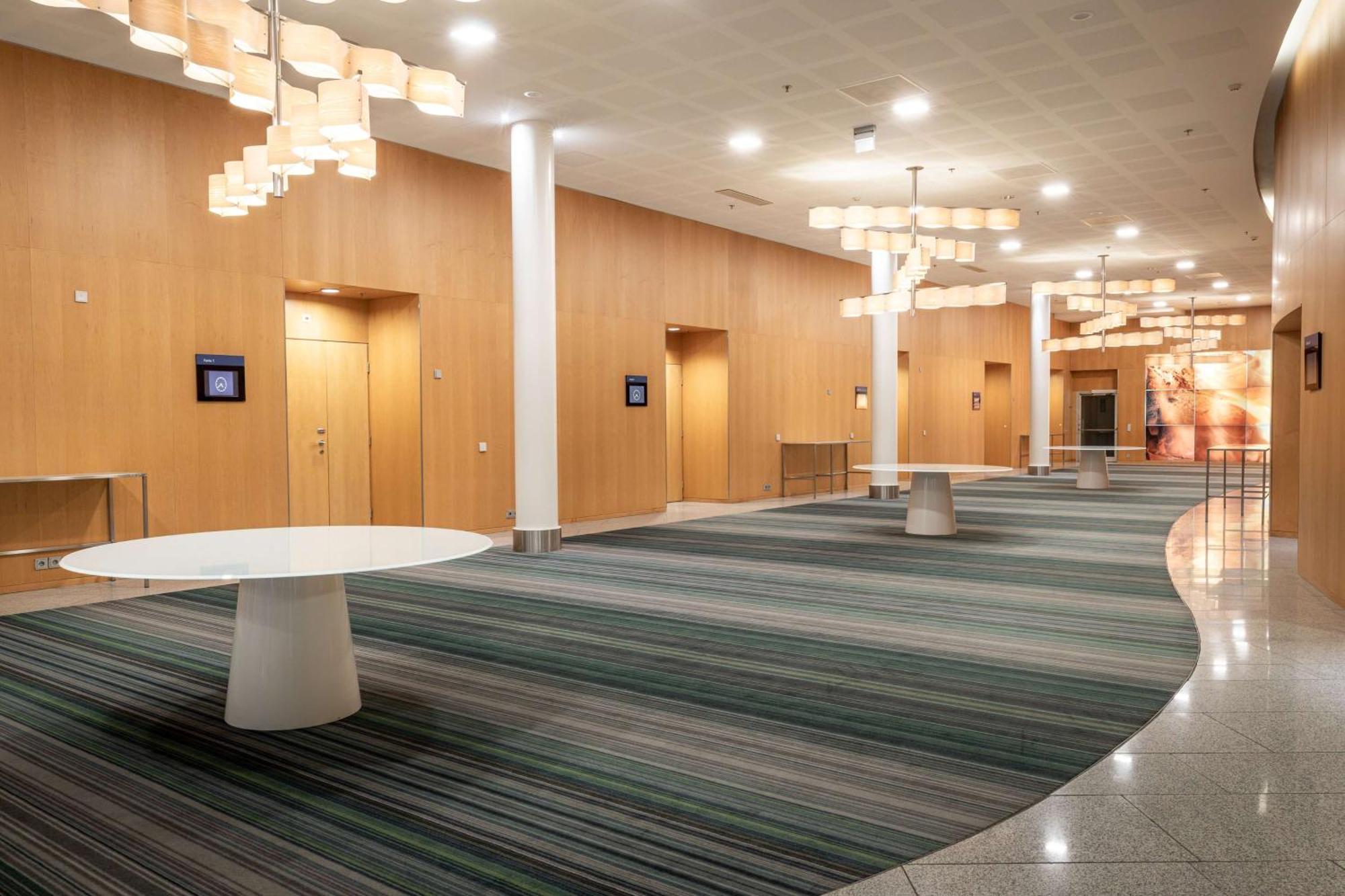 Hilton Helsinki Airport Hotel Вантаа Екстериор снимка